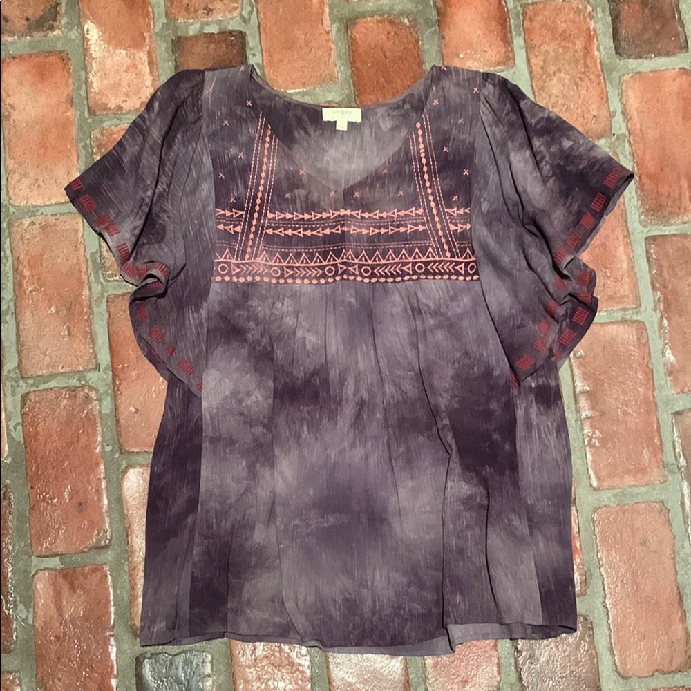 Embroidered Gray Top